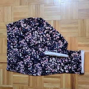 Bandolino floral capris